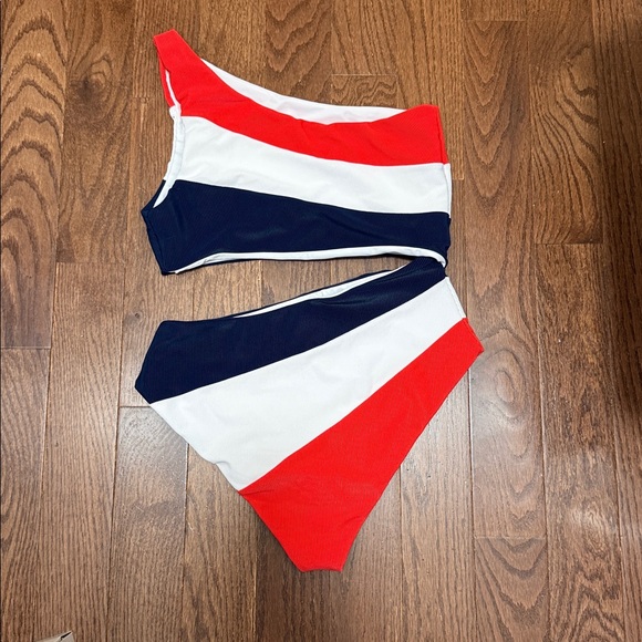 Beach Riot Swimsuit - Picture 2 of 3